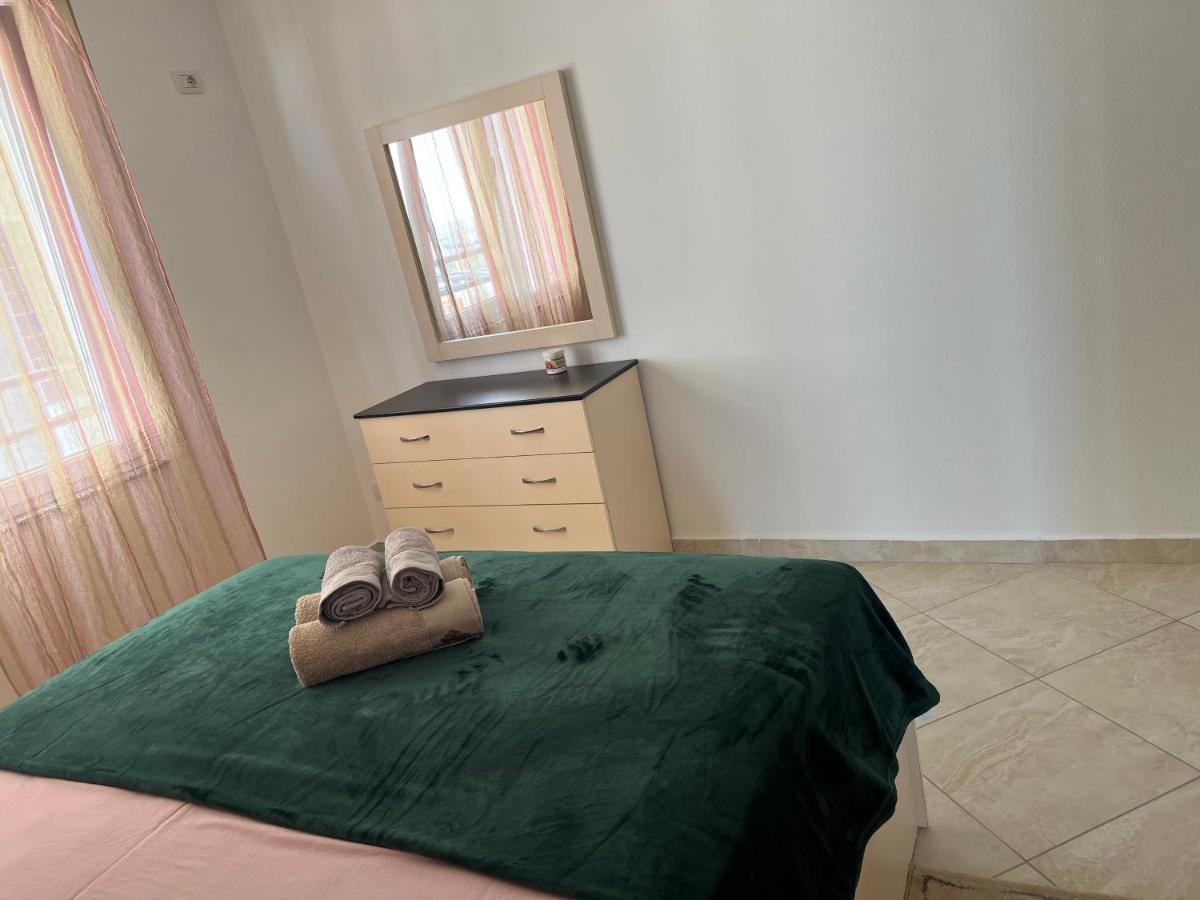 Sol Apartment Lezhe Exterior photo