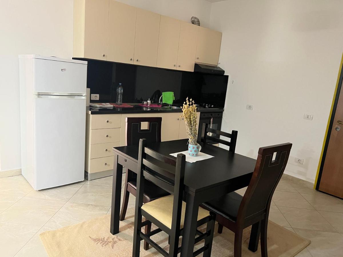 Sol Apartment Lezhe Exterior photo
